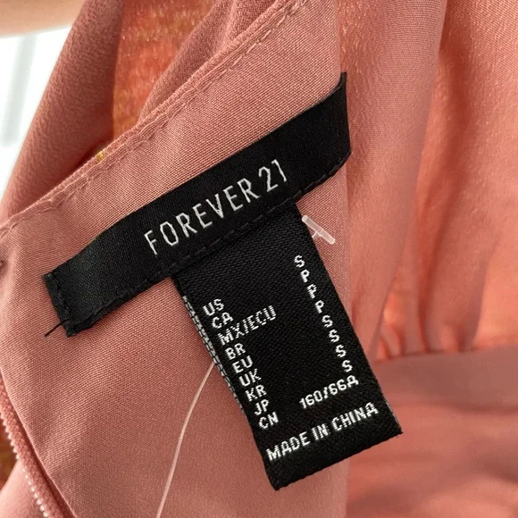 Forever 21 flower romper - Picture 3 of 3